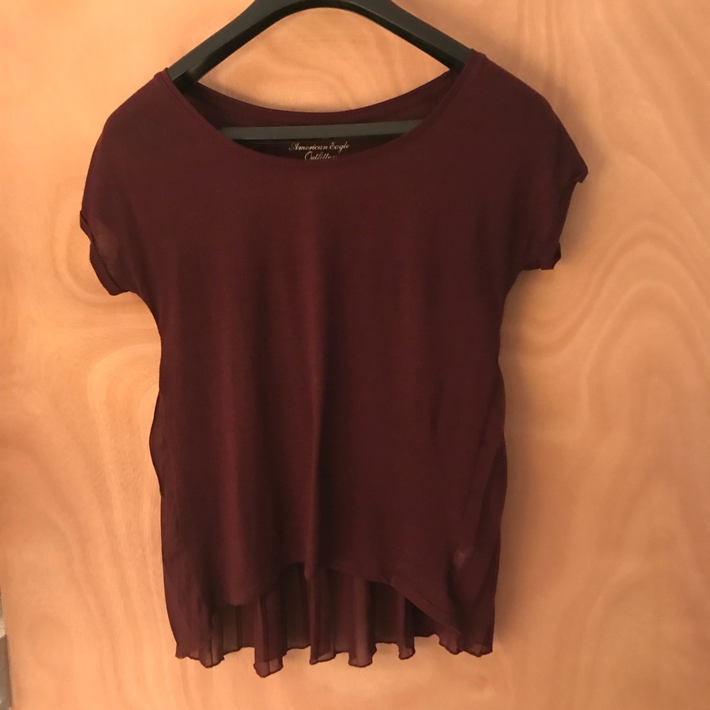 AEO Maroon shirt sleeve shirt